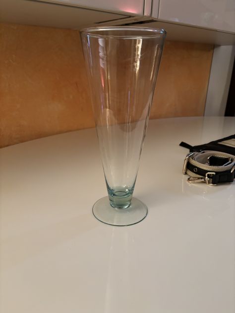 UN VASO IN VETRO TRASPARENTE COME NUOVO MA VINTAGE È DEGLI ANNI ‘80/90 - Foto 4