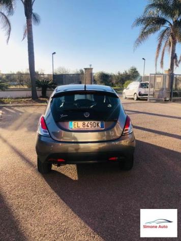 LANCIA - Ypsilon - 1.3 MJT 16V 95 CV 5 porte S&S Platinum - Foto 3