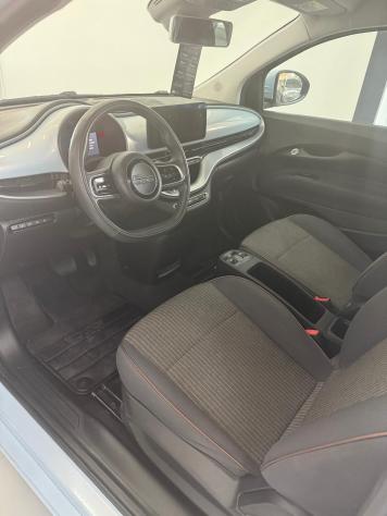 Fiat 500 500e Berlina 42 kWh Icon - Foto 8