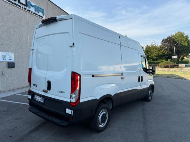 Iveco Daily 35S12V 2.3 HPT PM-TM Furgone - Foto 3