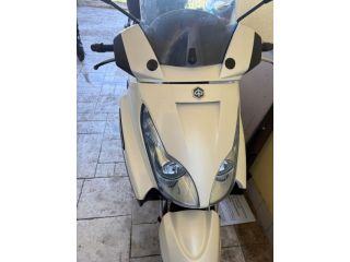 Piaggio x7 300