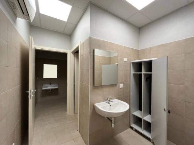 Immobile di 1600 m² con più di 5 locali in vendita a Brescia - Foto 8