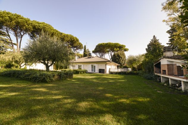 Esclusiva proprietà di 900 mq con Parco e Piscina - Foto 5