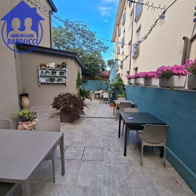 Bellaria Centro: Ampio Ufficio e Ristorante a Reddito in Vendita - Foto 3