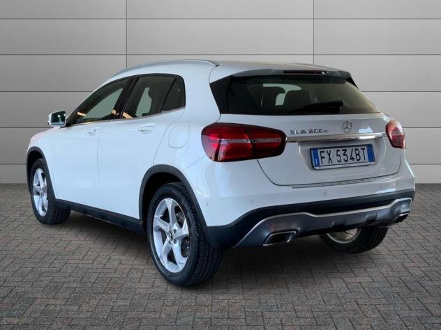 Mercedes-Benz GLA (X156) 200 d Automatic Sport - Foto 6