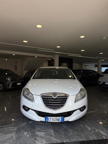 Lancia Delta 1.6 MJT DPF Silver - Foto 2
