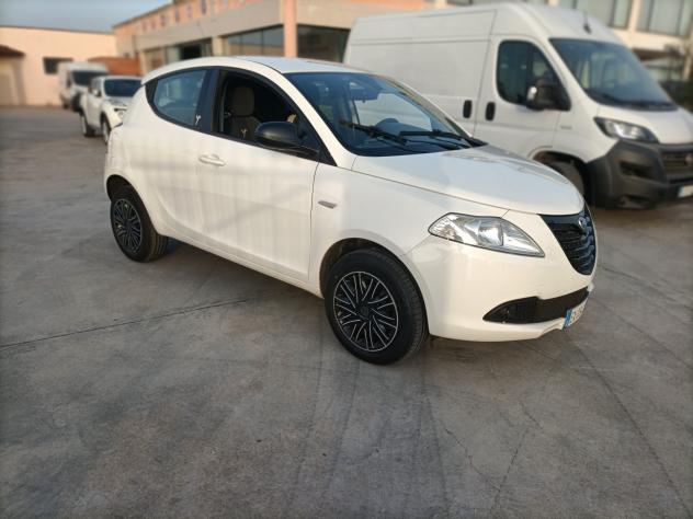 Lancia Ypsilon 85 CV Benzina Metano Ecochic Elefantino