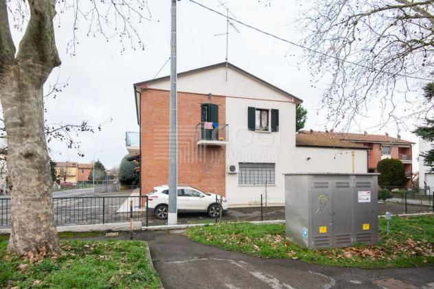 Elegante appartamento indipendente con giardino privato e ampio garage - Foto 3
