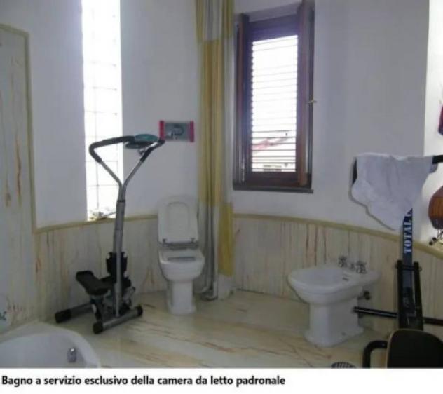 Immobile in asta di 186 m² in vendita a Lusciano - Foto 2