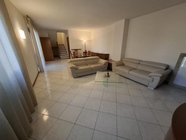 Splendido 4 locali con terrazzo in bifamiliare nel centro di Meda - Foto 6