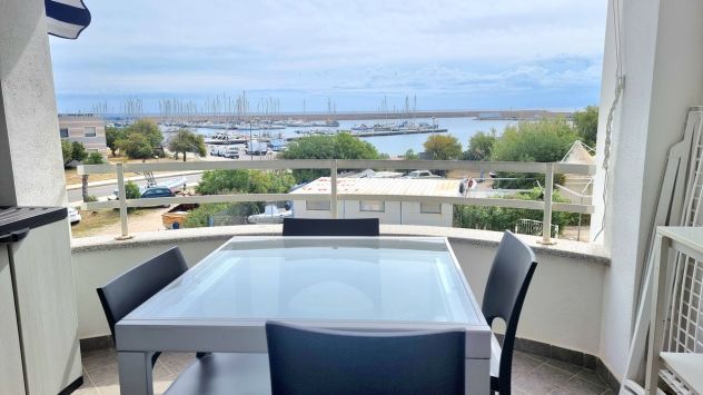 Trilocale con piscina fronte porto turistico - Foto 8