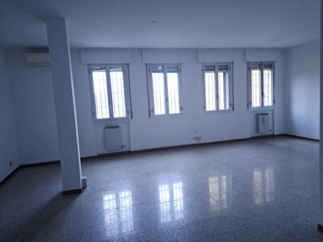 Immobile di 143 m² con 4 locali in vendita a Dolo