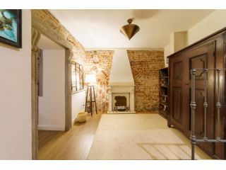 Appartamento in Via Stampa, Milano di 174 m² con 2 camere