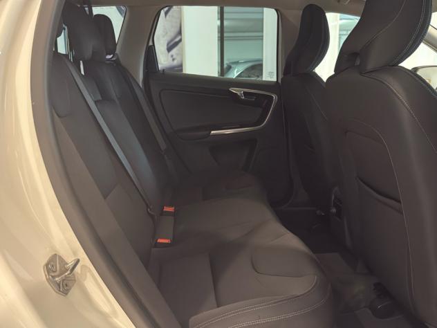 Volvo XC60 D3 2.0 Geartronic Momentum Navi Cruise Diurne LED - Foto 8