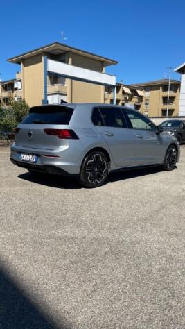 VOLKSWAGEN Golf 2.0 TDI 150 CV DSG SCR R-Line Plus rif. 23878685 - Foto 5