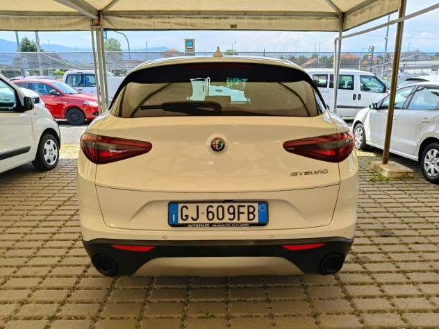 Alfa Romeo Stelvio 2.2 Turbodiesel 160 CV AT8 RWD Business - Foto 5