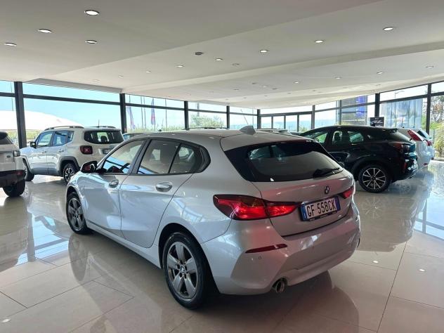 BMW 116d ADVANTAGE auto - Foto 2