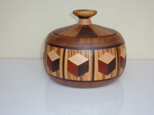 Oggetti d'artigianato in legno esotico. - Foto 2