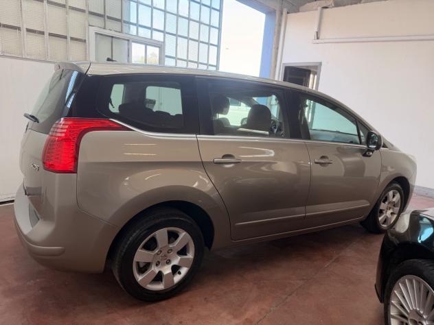 Peugeot 5008 1.6 HDi 112CV 7 posti - Foto 3