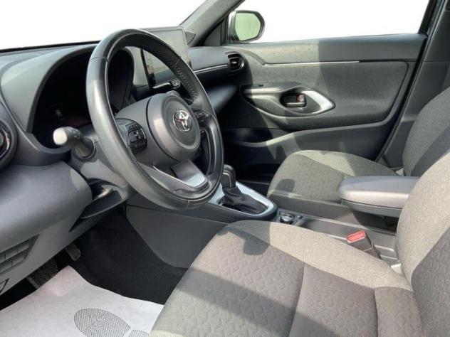 Toyota Yaris Cross 1.5 Hybrid 5p. E-CVT AWD-i Trend - Foto 7