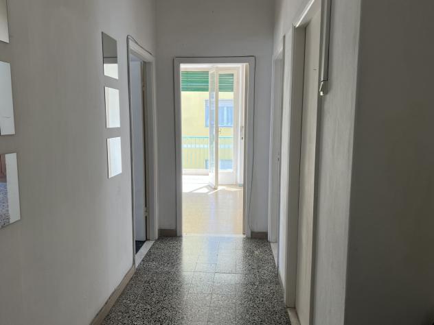 Ufficio in affitto a Massa