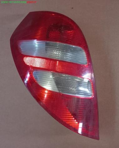 FANALE POST.SX ROSSO / BIANCO MERCEDES Classe A (W169/C169) A1698200364 L  Parti elettriche  Fanaleria  Fanali  Fanale post. sx. MERCEDES - Classe A -