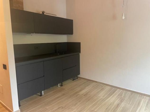 OULX BELLISSIMO BILOCALE " IGINO " CON POSTO AUTO E GIARDINO PIANO TERRA - Foto 4