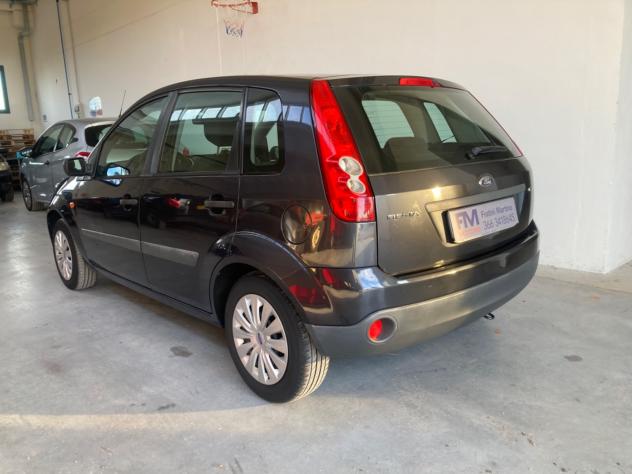 Ford Fiesta 1.4 TDCi 5p. Ghia per neopatentati - Foto 5