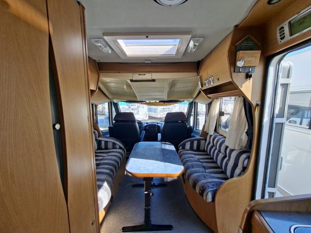 MOTORHOME LAIKA DUCATO DINETTE TRASVERSALE BASCULANTE GARAGE CLIMATIZZATORE FOTOVOLTAICO CAMPEGGIO CAMPER USATI GENERALI 1623 - Foto 9