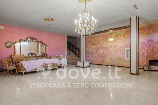 Casa indipendente di 200 m² con più di 5 locali in vendita a Leporano - Foto 14