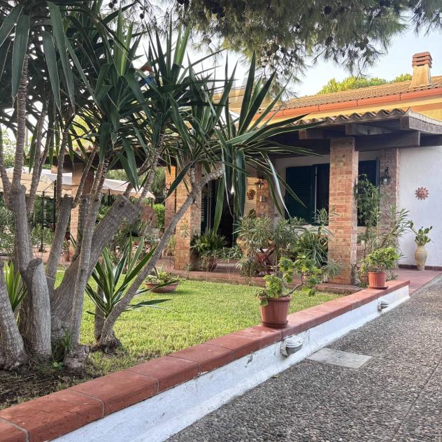 Villa o villino in vendita a Siracusa, Ognina