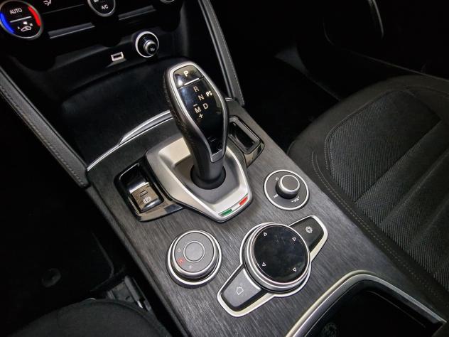 Alfa Romeo Stelvio 2021 - Foto 5