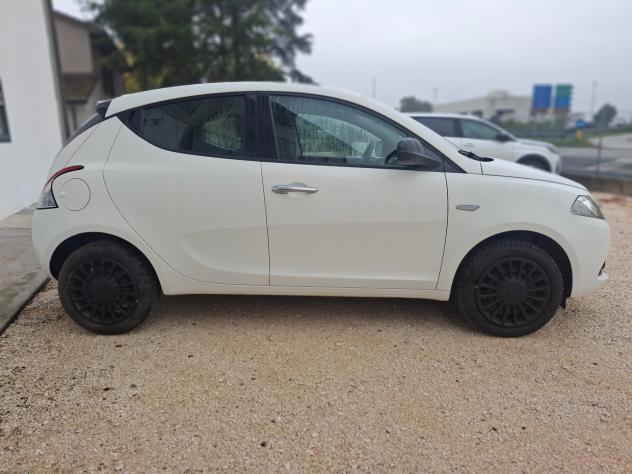 Lancia Ypsilon 1.0 FireFly 5 porte S&S Hybrid Gold - Foto 6