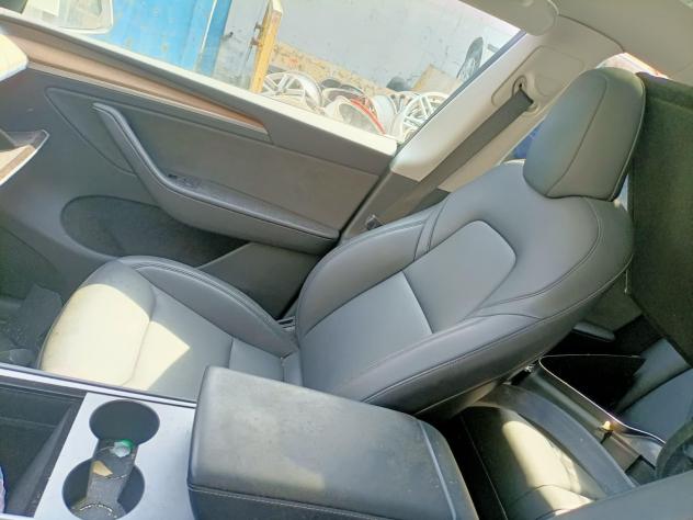RICAMBI USATI AUTO TESLA Model Y Serie N.D. 4D1 Elettrica (19) - Foto 4