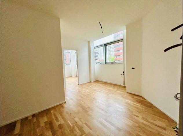 VENDESI 3 LOCALI RISTRUTTURATO A NUOVO IN VIA TRASIMENO - Foto 2