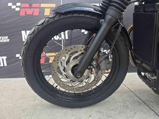 TRIUMPH Bonneville Bobber Video 360 rif. 24000045 - Foto 9