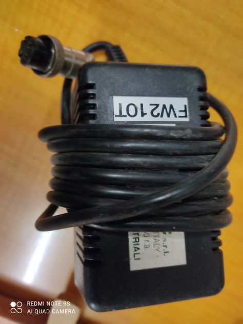Carica batterie usati per radiocomandi gru edili e carroponti e altre - Foto 2