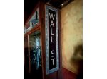 WALL ST insegna
