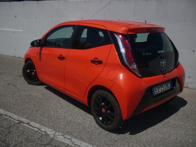 TOYOTA AYGO 1.0 VVT-i 69cv 5 Porte - x Clusiv - Foto 3