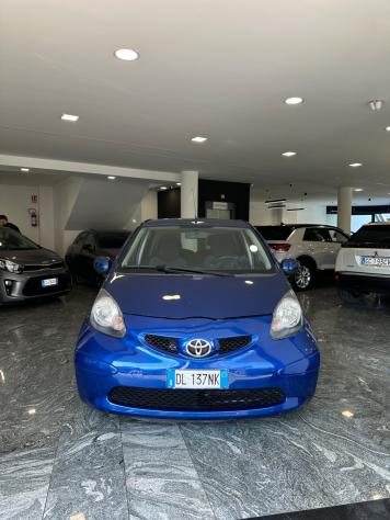Toyota Aygo 1.0 12V VVT-i 5 porte - Foto 2