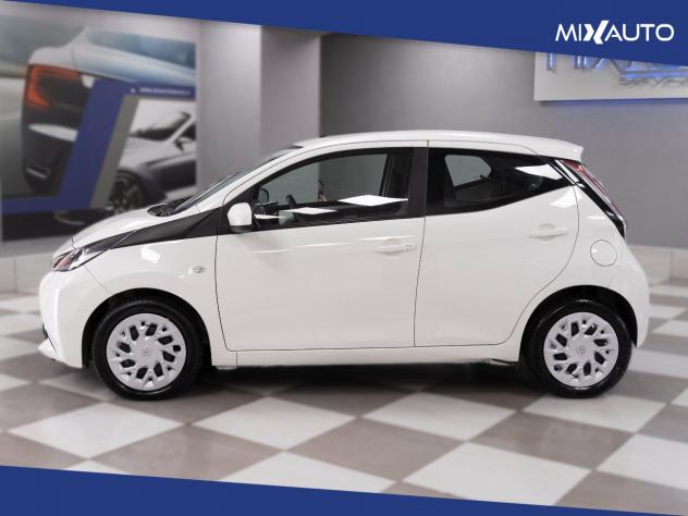 Toyota Aygo 1.0 X-Cool 5 Porte 69CV EU6 - Foto 3