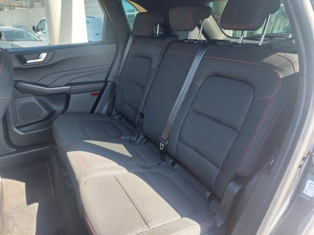 Ford Kuga 1.5 EcoBlue 120 CV aut. 2WD ST-Line - Foto 9