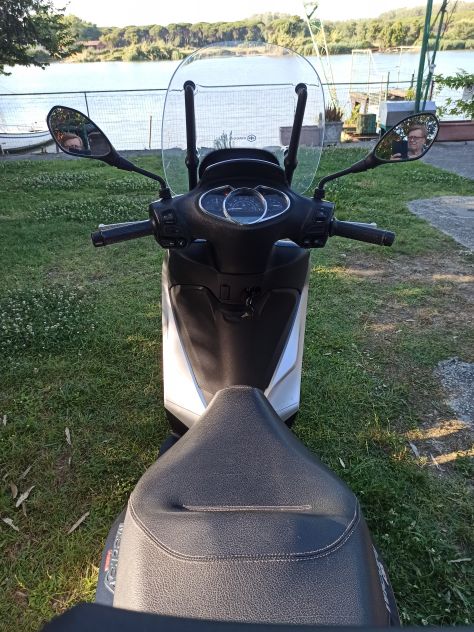 Vendesi Scooter Piaggio MADLEY 150 ABS - Foto 6
