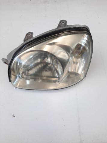 FANALE ANTERIORE SX HYUNDAI Santa Fe 1° Serie (0103)
