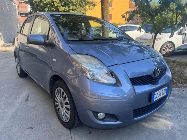 Toyota Yaris 1.3 5 porte Sol - Foto 4