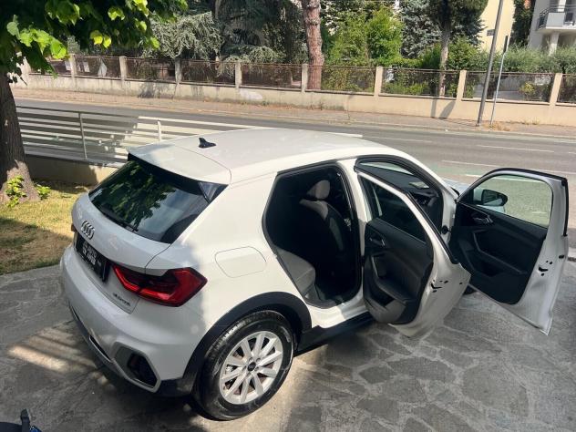 AUDI A1 ALLSTREET 30 TFSI S-TRONIC BUSINESS NEOP 15.800 km - Foto 8