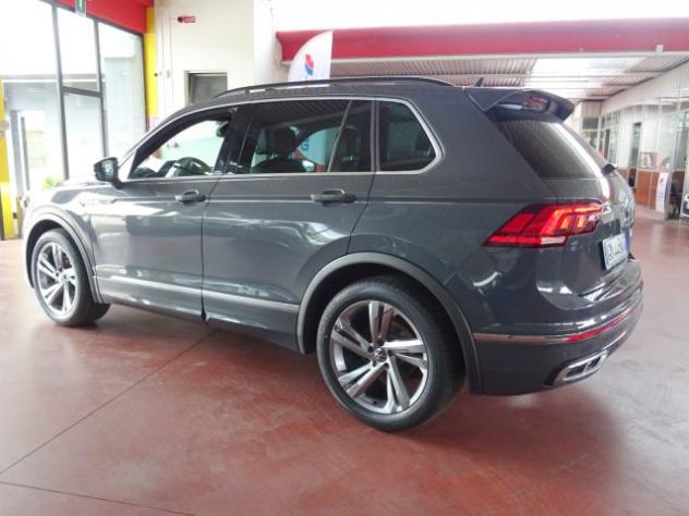 VOLKSWAGEN Tiguan 2.0 TDI 150 CV SCR DSG R-Line rif. 23992655 - Foto 6