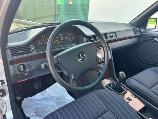 Mercedes-Benz E 200 - Foto 4