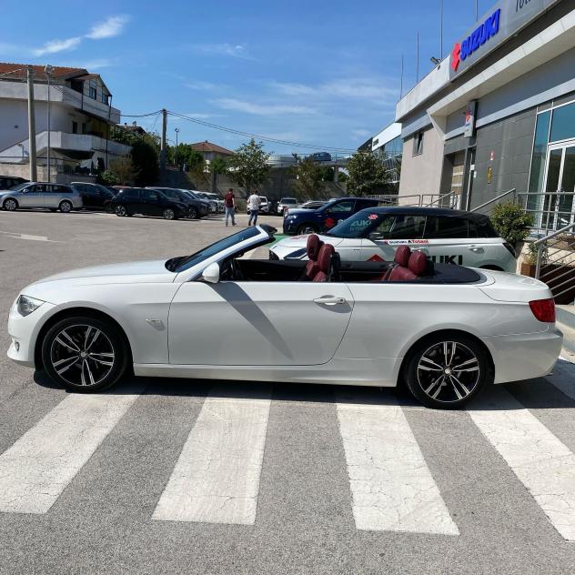 BMW Serie 3 320d cat Cabrio Futura - Foto 2