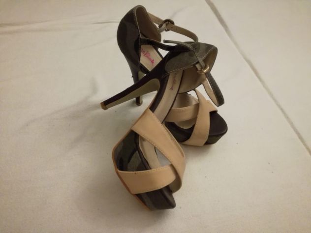 Vari modelli scarpe e vestiti usati - Foto 3